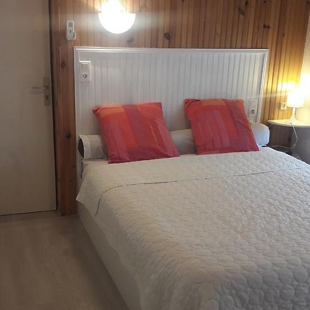 Chez Cecile Hotel Mornas Ngoại thất bức ảnh