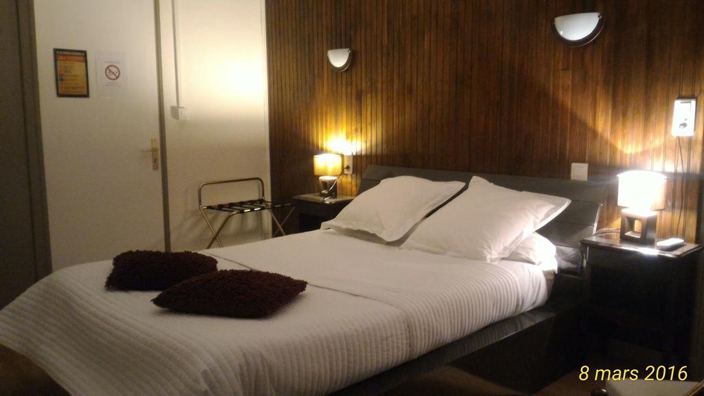 Chez Cecile Hotel Mornas Ngoại thất bức ảnh